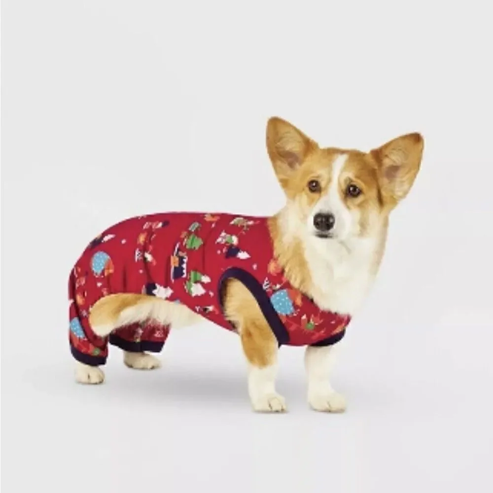 NWT, Size Small Dog Holiday Gnomes Print outfit. NWT. L